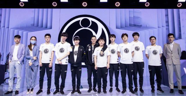 他自幼接触 他自幼接触