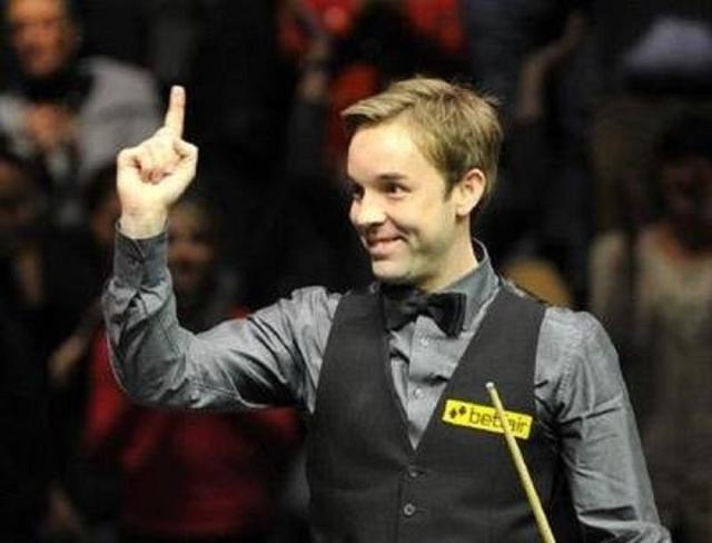 由此逐渐瓦 由此逐渐瓦