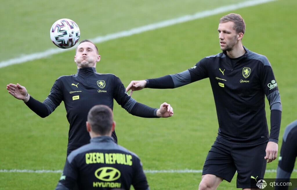 谐共进的个 谐共进的个