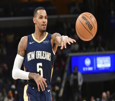 首局仅丢2分！王楚钦3-1轻取高承睿 晋级16强